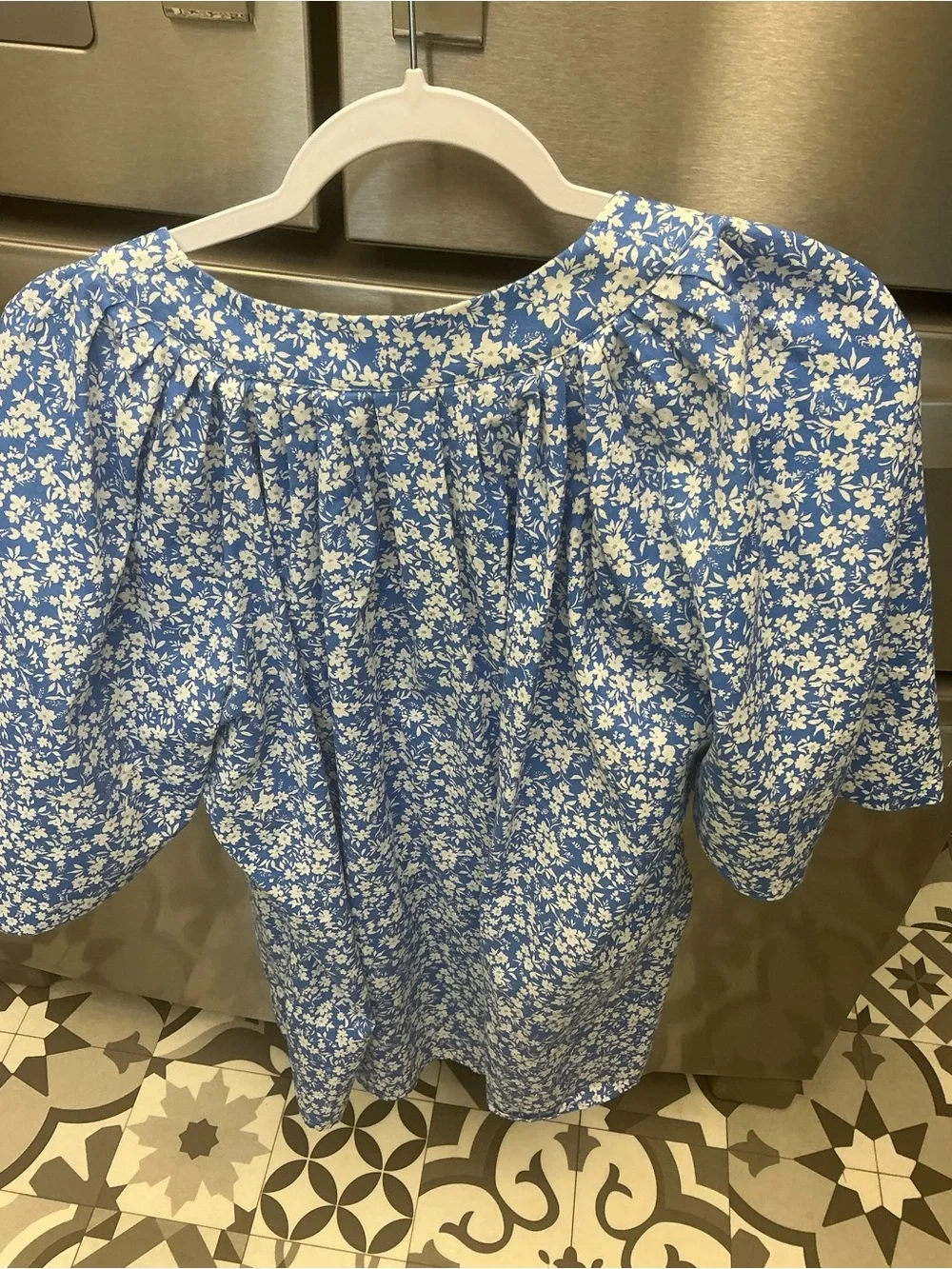 Blue Floral Peasant Top by Tuckernuck Size XL